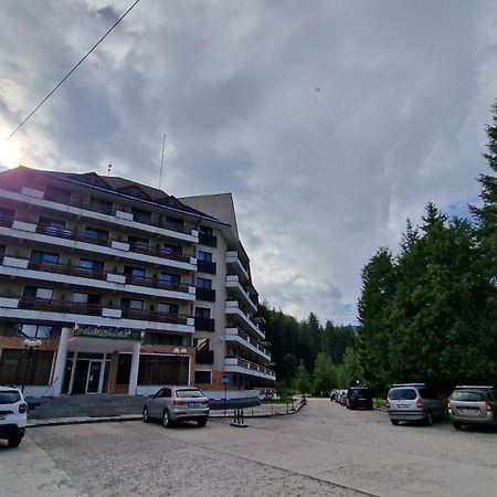 Hotel Bradul - Ковасна Екстер'єр фото